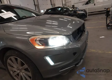 2017 Volvo Xc60 T6 Inscription z USA, uszkodzony, nr VIN YV449MRU9H2110935